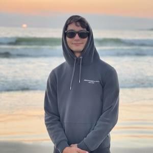 Meet your Posher, Daniel